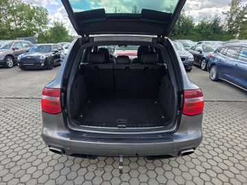 Porsche Cayenne - 5