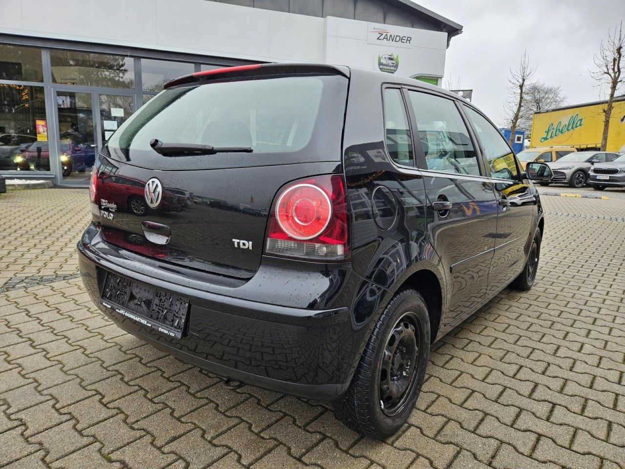 Fahrzeugabbildung Volkswagen Polo IV Comfortline / Nicht an Privat