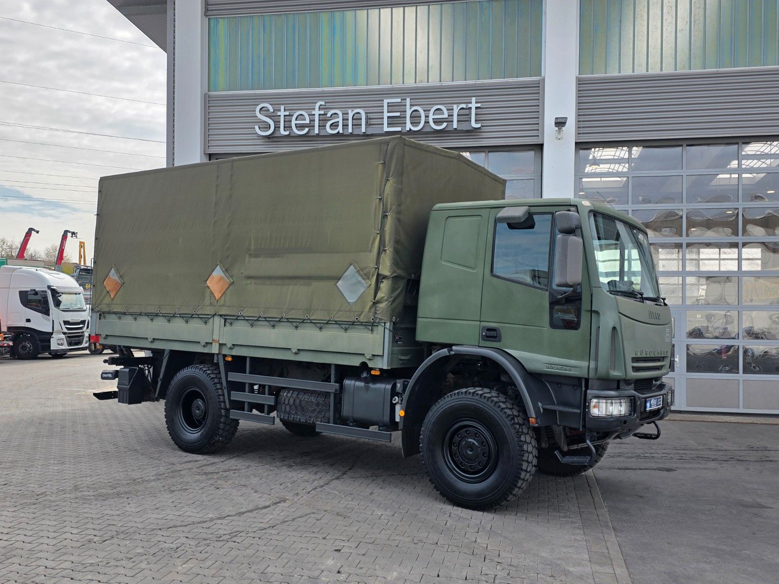 Fahrzeugabbildung Iveco Eurocargo ML140E21 LBW 3 Sitze Differenziale