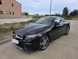 Mercedes-Benz E 220 d Autom. - - Behindertengerechte Mercedes-Benz E 220