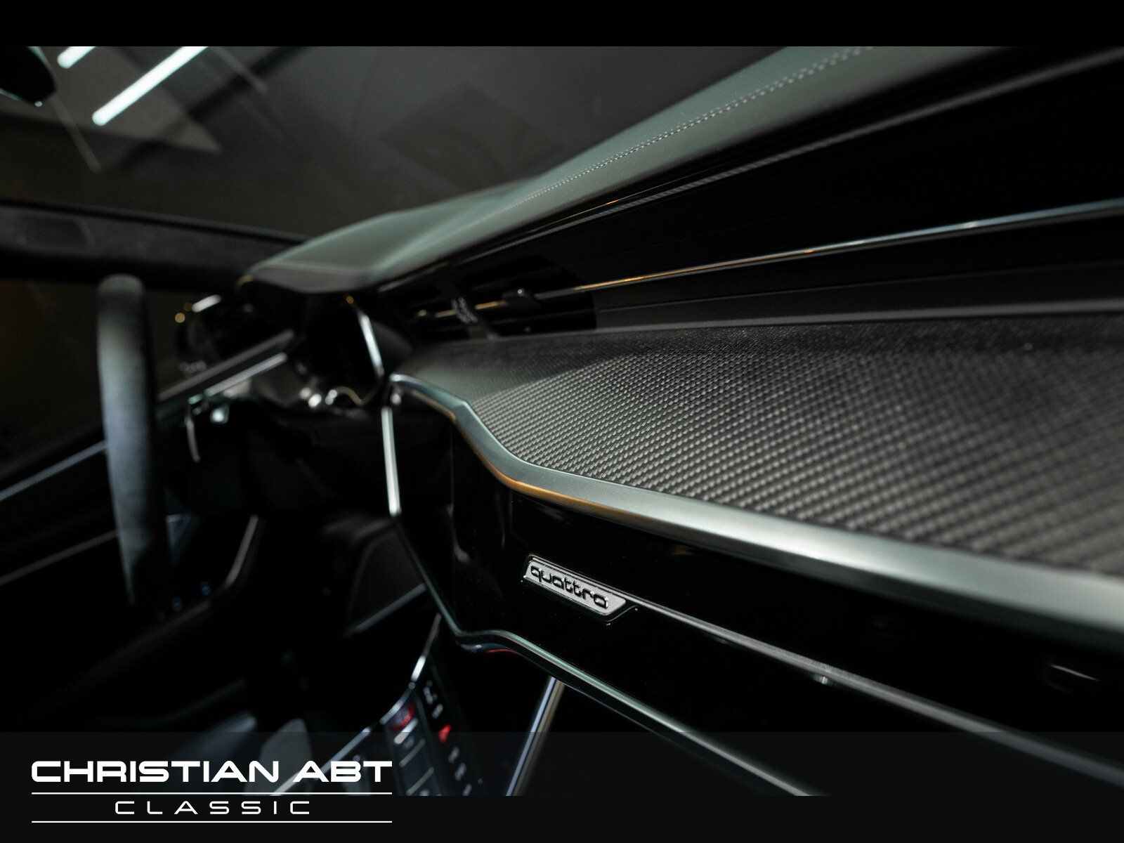 Fahrzeugabbildung Audi RS 6 Avant 4.0 TFSI quattro B&O Keramik Pano