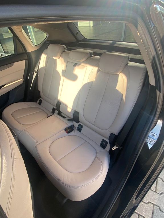 BMW 220 i AT/LUXURY/AHK/SPORTSITZE/RFK/LED/LHZ, Bild 17