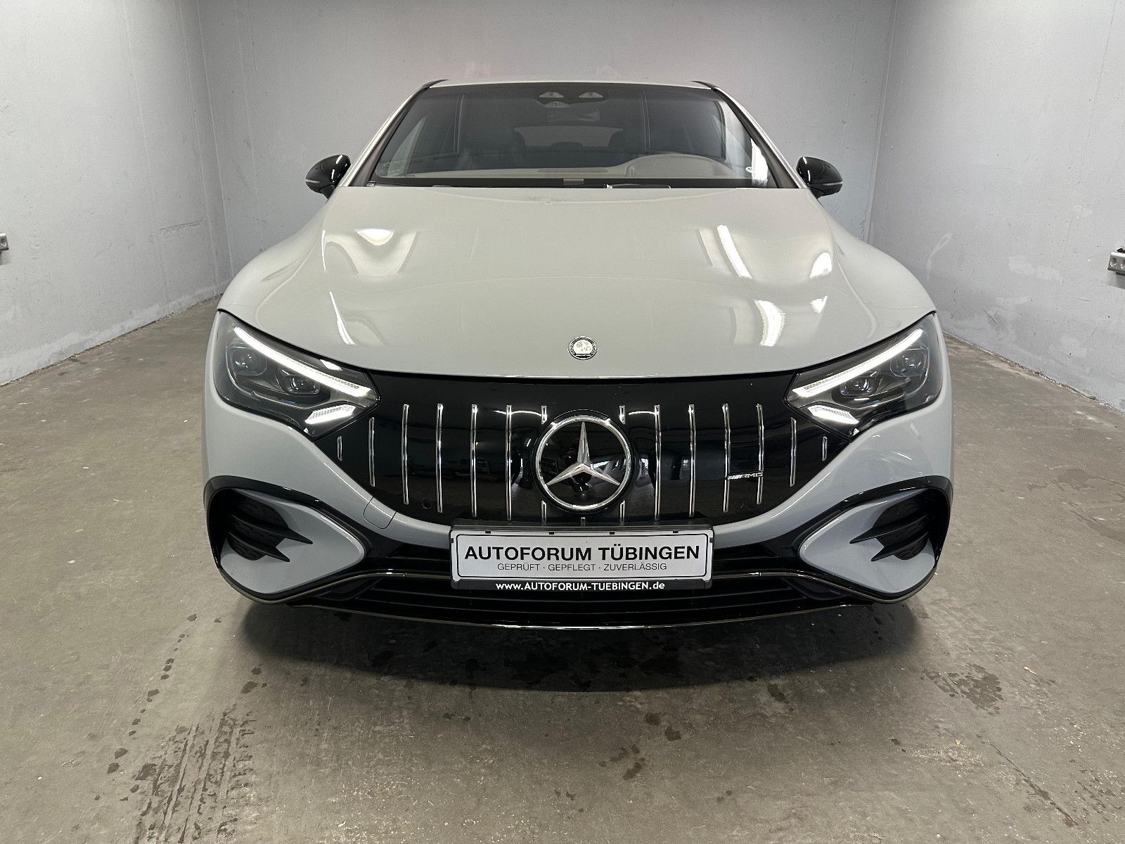 Fahrzeugabbildung Mercedes-Benz EQE 53 4MATIC+ *Premium*HEADUP*HYPERSCREEN*