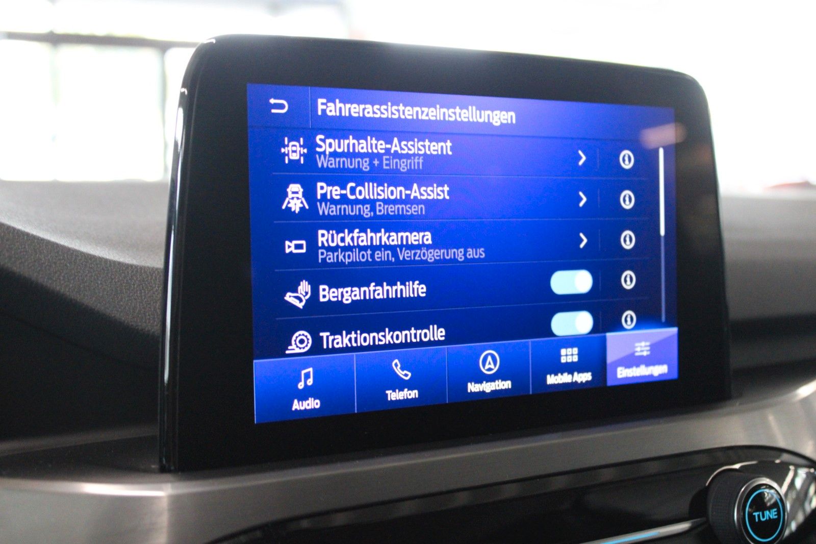 Fahrzeugabbildung Ford Kuga Titanium LED NAVI CAM WinterPaket