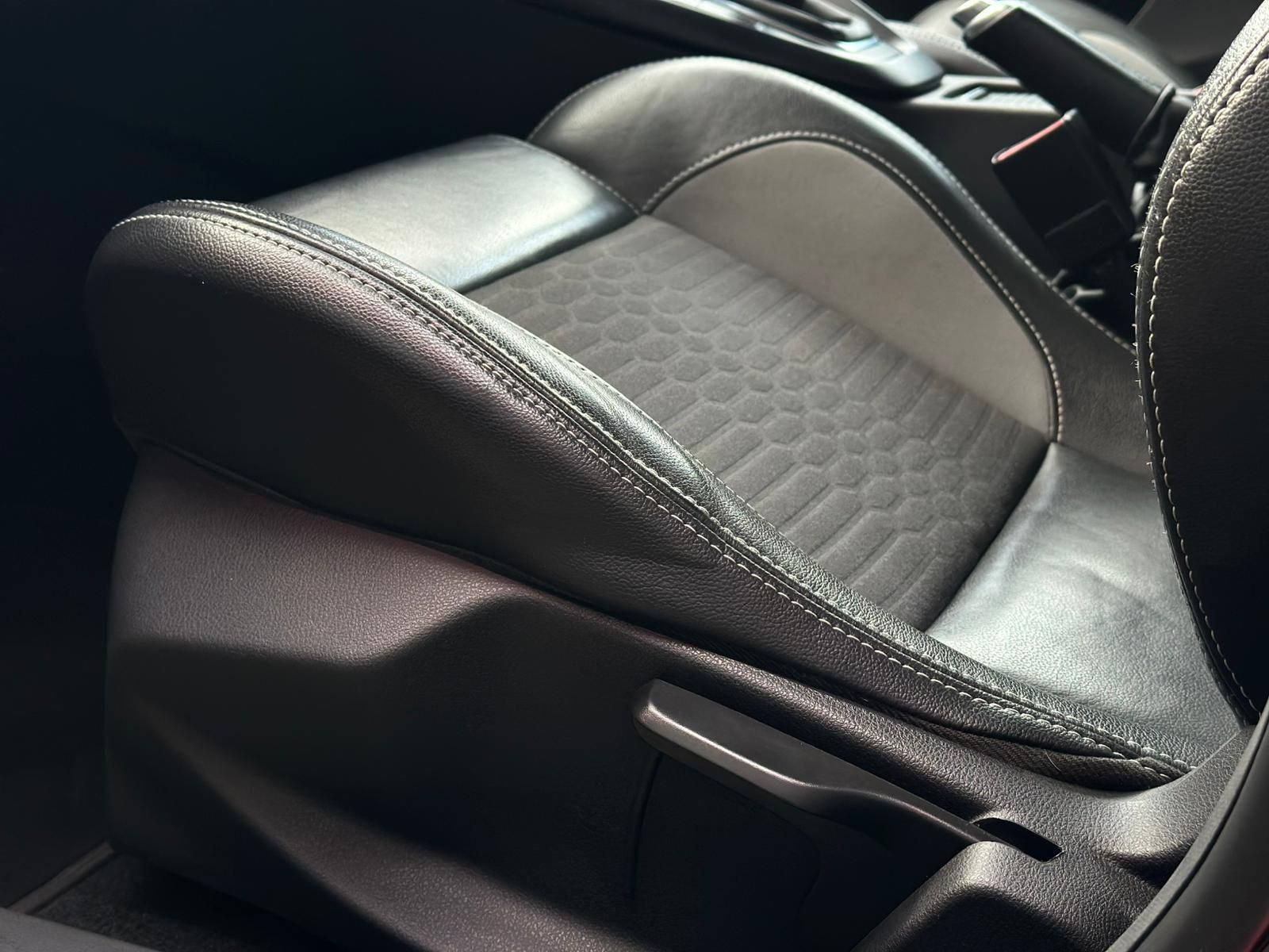 FORD Focus 2.0EB ST* BIXEN#SHZ#FH#NAVI#TEMPO#CAM#SONY - Image 20