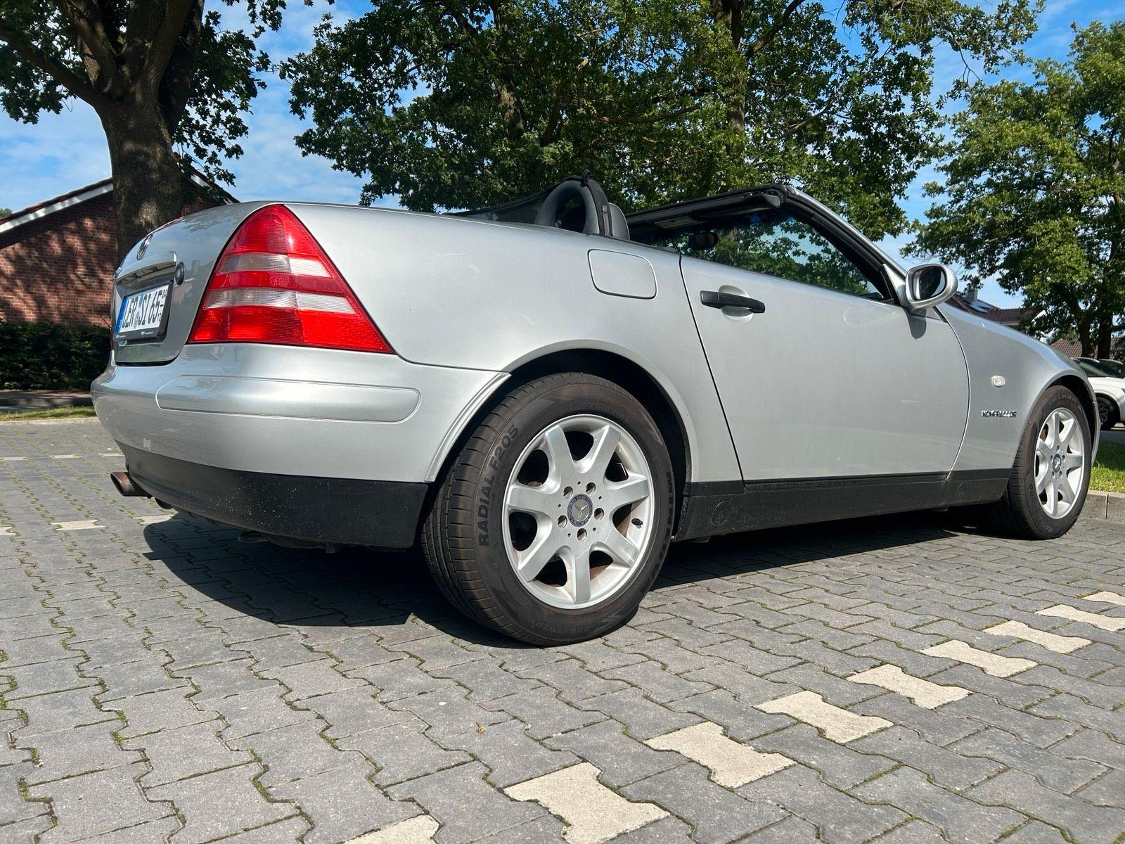 Mercedes-Benz SLK 230