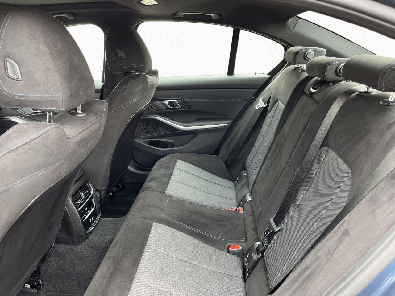 BMW 330 - Bild 13