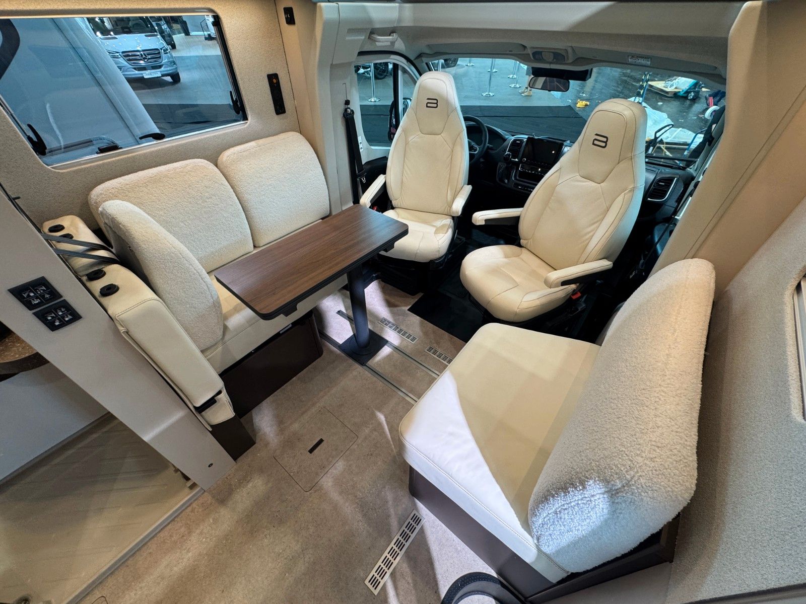 Fahrzeugabbildung Bürstner Signature SFT 7.0 NEUHEIT MODELL 2026!