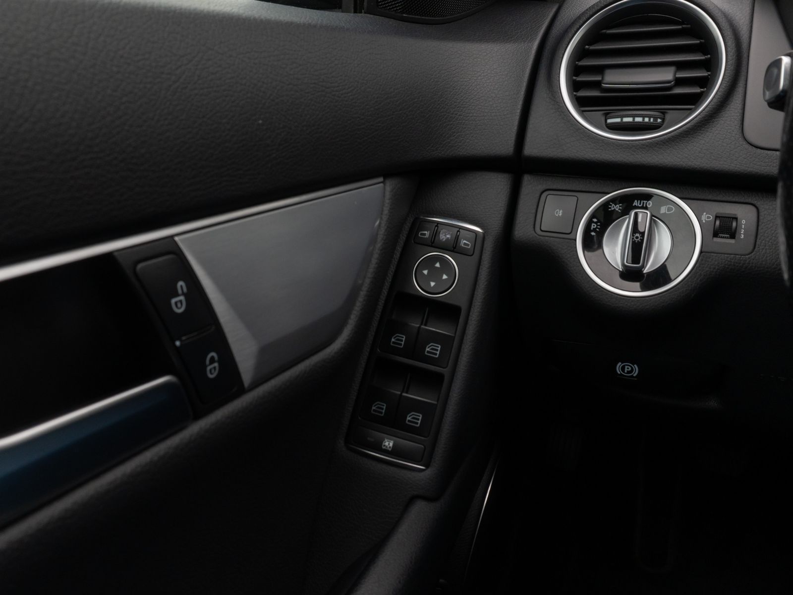 Fahrzeugabbildung Mercedes-Benz C 200 CDI Avantgarde Limo Schiebedach SHZ