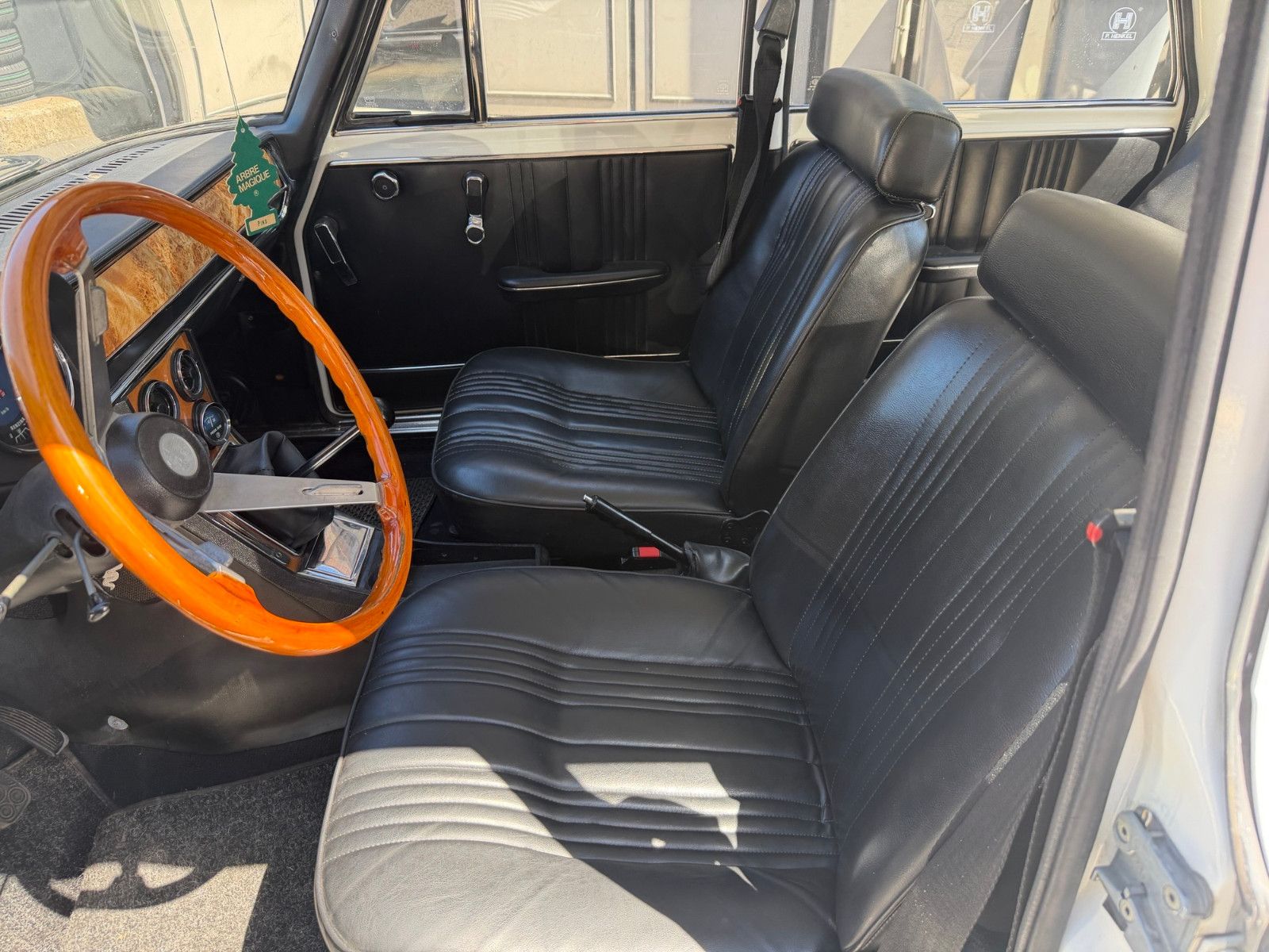 Fahrzeugabbildung Alfa Romeo Giulia Nuova Super 1300, Top Zustand mit H-Kennz