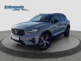 Volvo XC40 B3 Ultra Dark/Keyless/LHZ/LED/360Kam/Pano - Volvo XC40: Ultra Dark