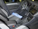 Volkswagen Tiguan 2.0 TDI SCR 4MOT DSG7 R-Line AHK Navi - VW Tiguan Gebrauchtwagen in Braunschweig
