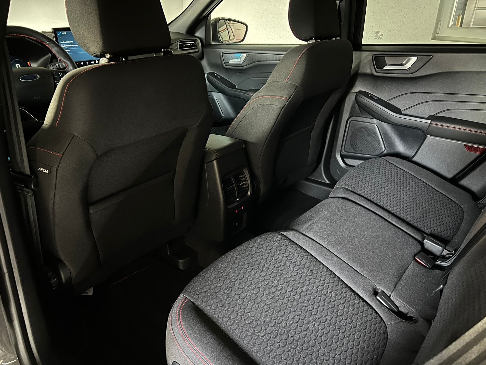 Fahrzeugabbildung Ford Kuga PlugIn Hybrid ST-LINE/MATRIX-LED/HuD/1.HAND