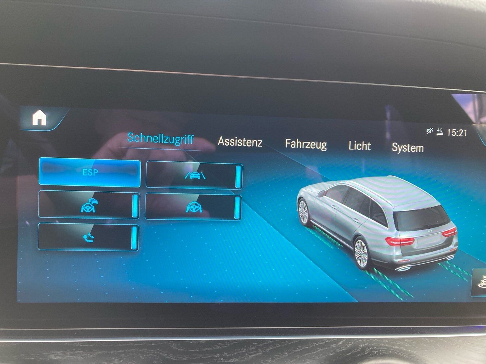 Fahrzeugabbildung Mercedes-Benz E 300 T de Avantgarde*Distronic*AHK*Totwink*Cam*