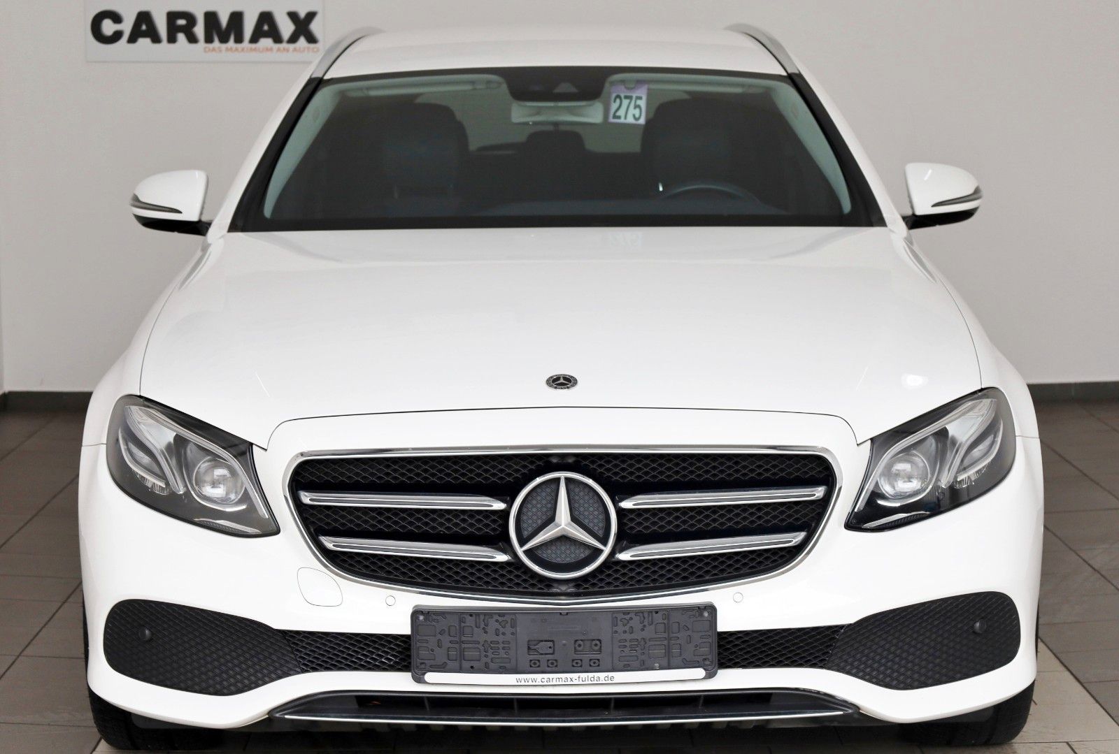 Fahrzeugabbildung Mercedes-Benz E 300de T Avantgarde,Navi,LED,Kamer,SH,AHK,SR+WR