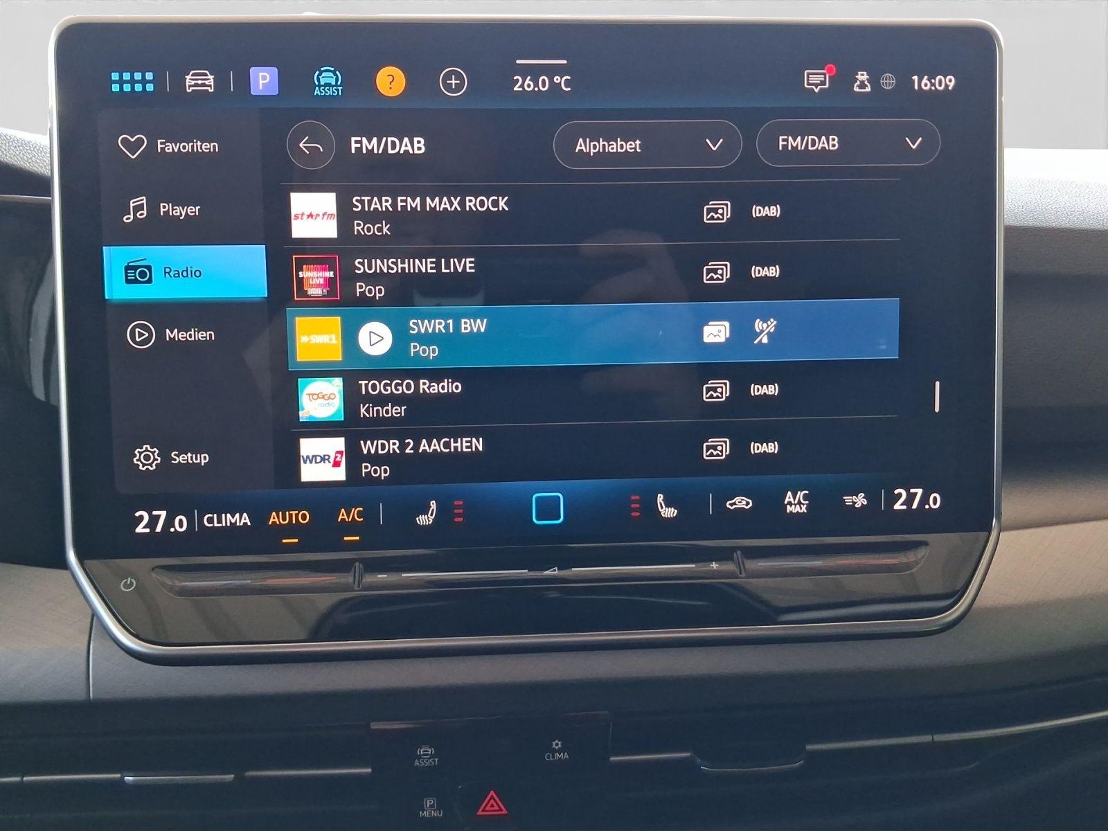 Volkswagen Golf 1.5 TSI LIFE ST.HEIZ NAVI HuD