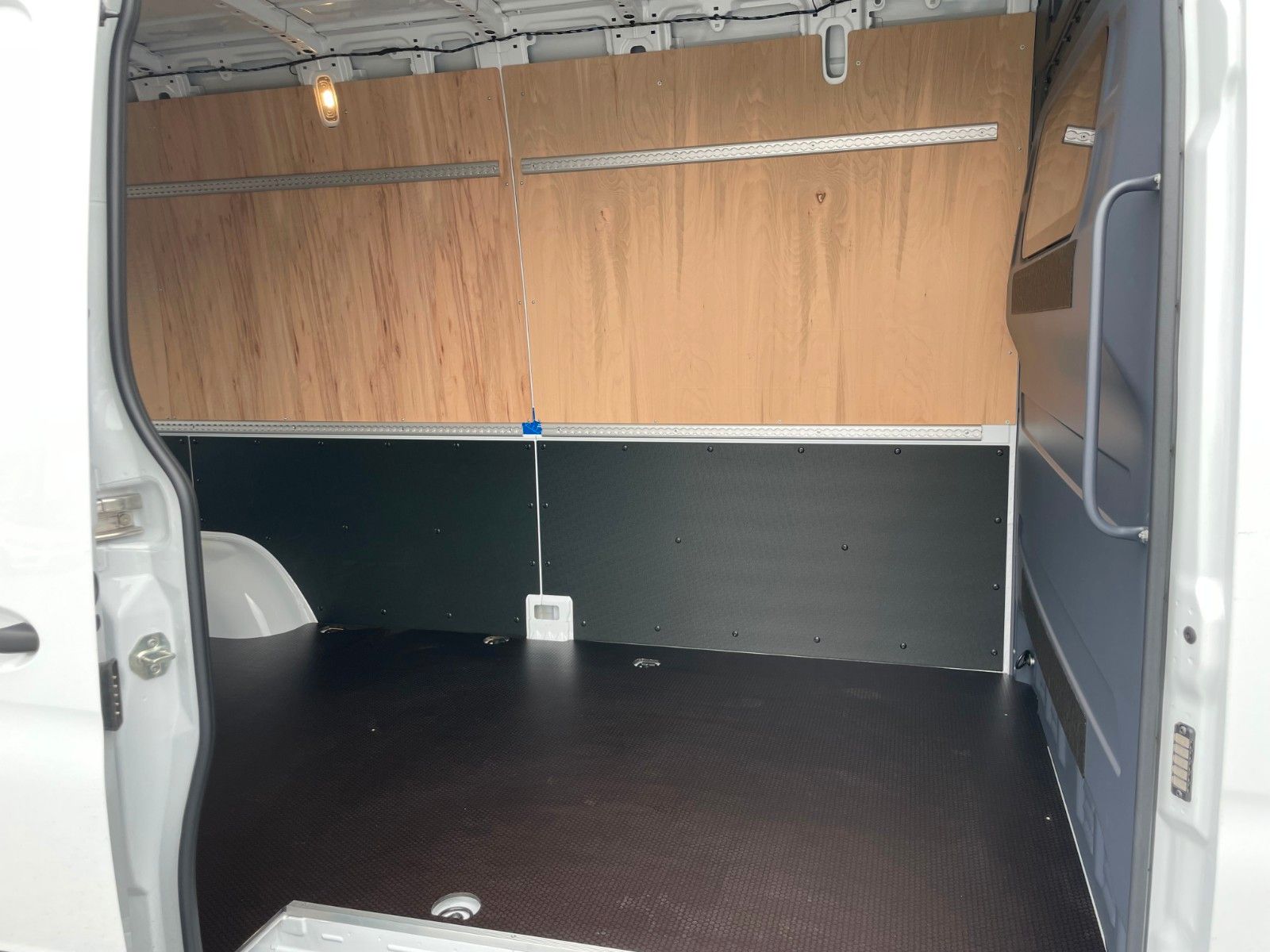 Fahrzeugabbildung Mercedes-Benz Sprinter III 317 CDI  L3 H2 Klima
