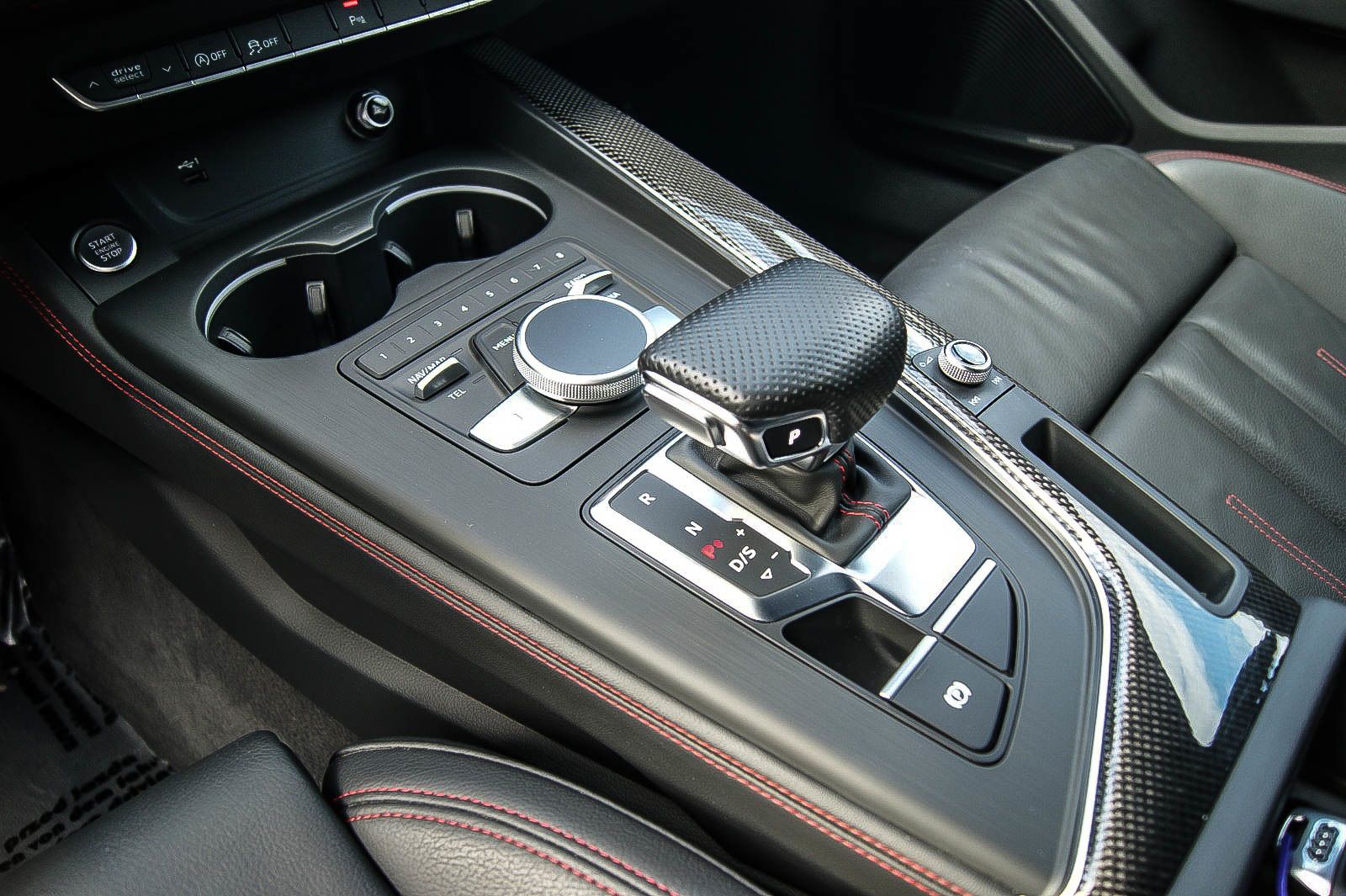 Fahrzeugabbildung Audi A4 Avant 50 TDI quattro S-Line Black B&O 1.HAND