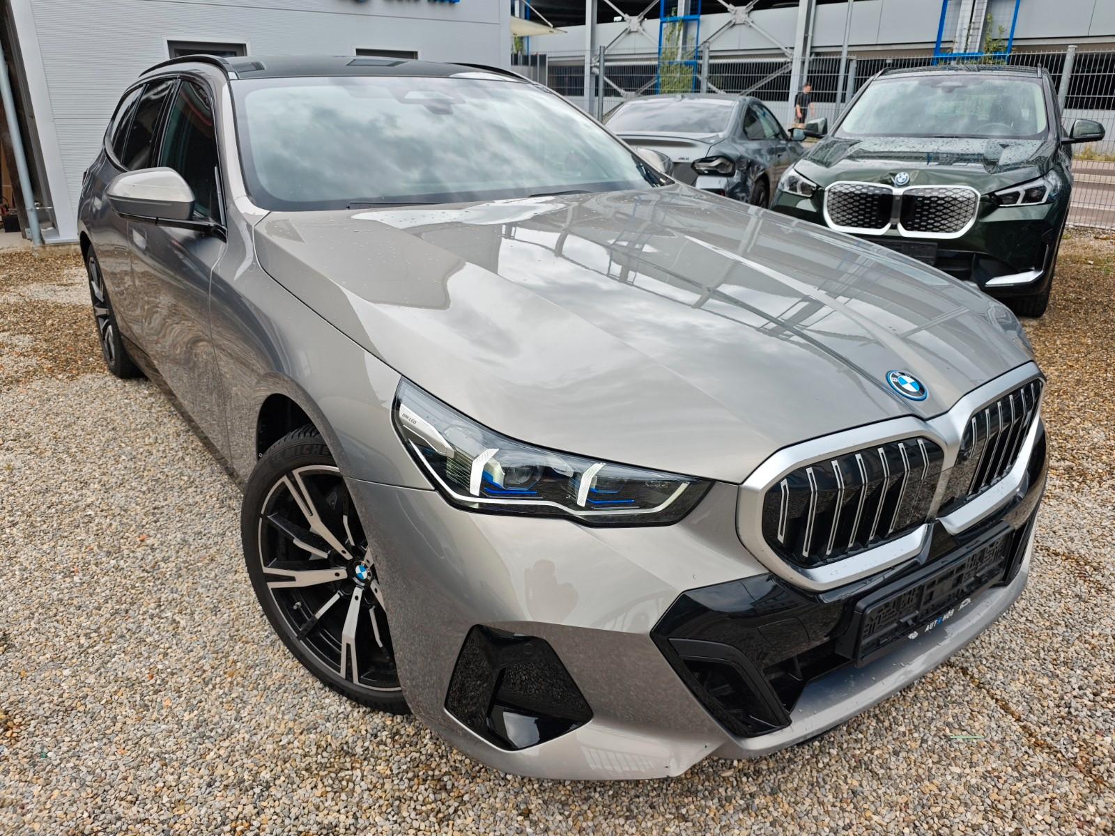 BMW i5 eDrive40 M-Sport 360°/Pano/B&W/ad.Fahrw/NP96`