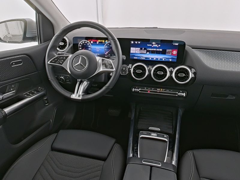 Fahrzeugabbildung Mercedes-Benz B 200 Progressive AHK+LED+Kam+CarPlay+WinterPak