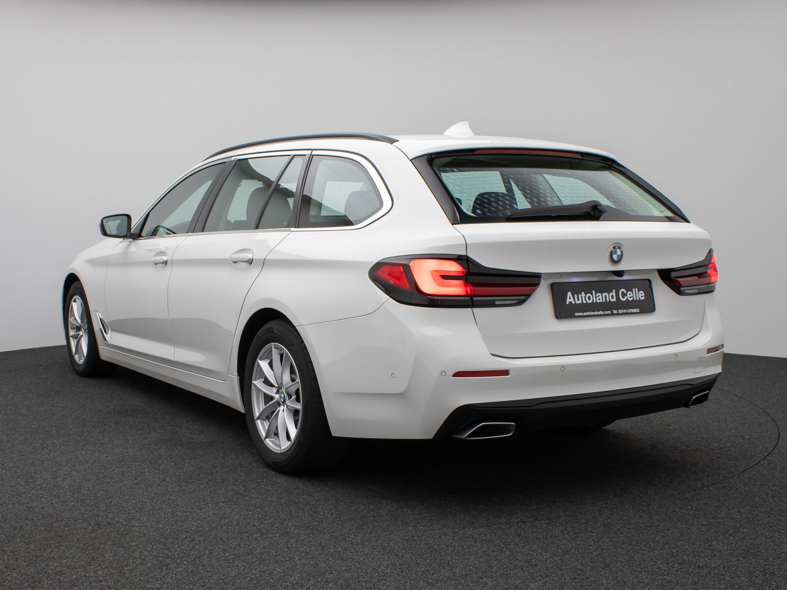 Fahrzeugabbildung BMW 520d Kamera DAB Leder Alarm Parkassistenzsystem