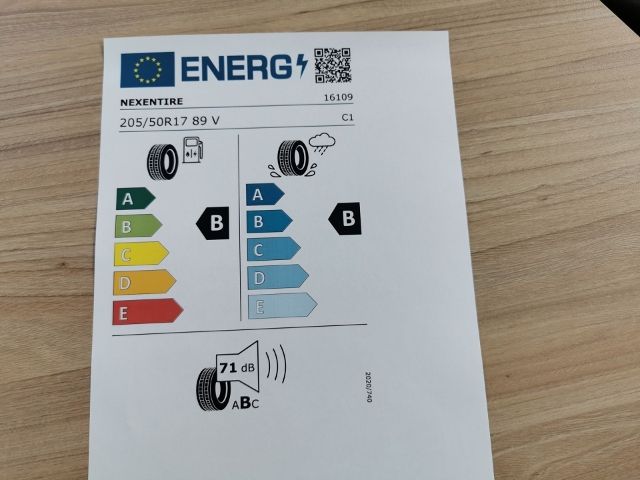 Fahrzeugabbildung SKODA Scala 1.0 TSI DSG Drive MATRIX-LED FRONZSCHEIBEN