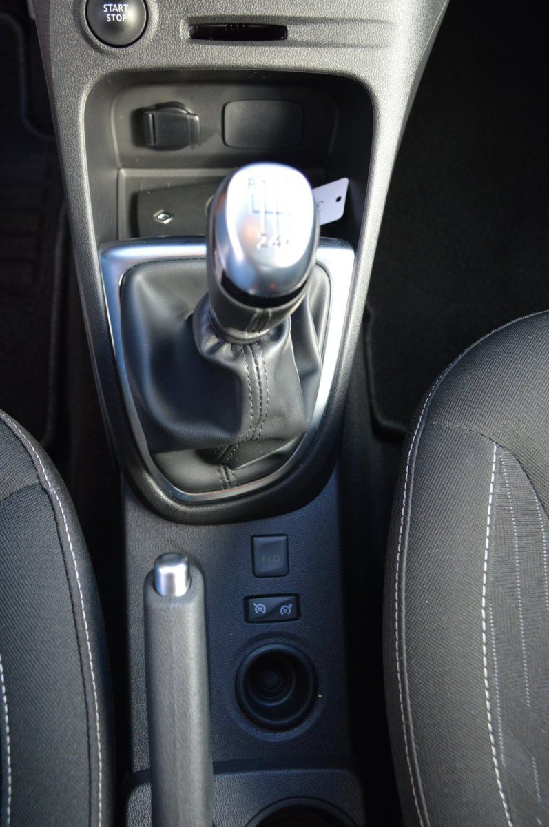 Fahrzeugabbildung Renault Captur   Limited SHZ Alu Ganzjahresreifen