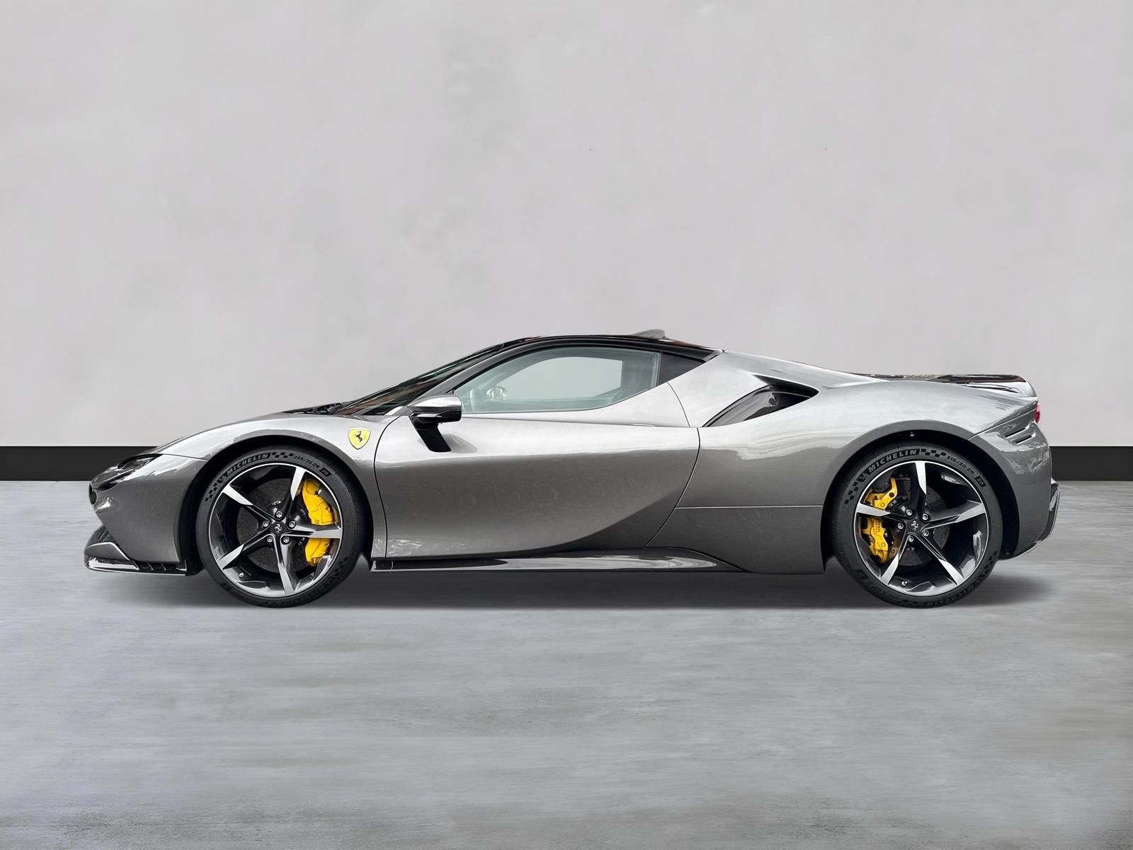 Ferrari SF90 Stradale *Assetto Fiorano*CarPlay*Kamera*
