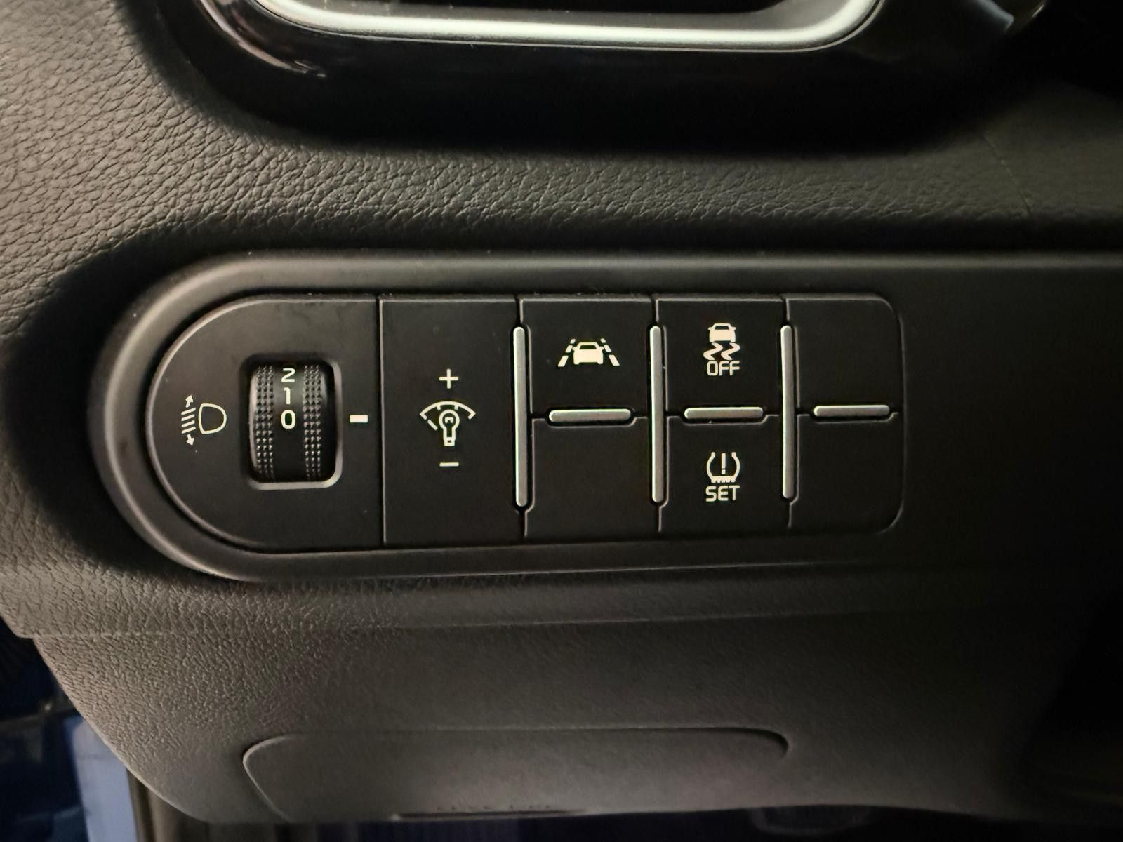 Fahrzeugabbildung Kia XCeed 1.5 TGDI Mild Hybrid Spirit / WENIG KM/LED