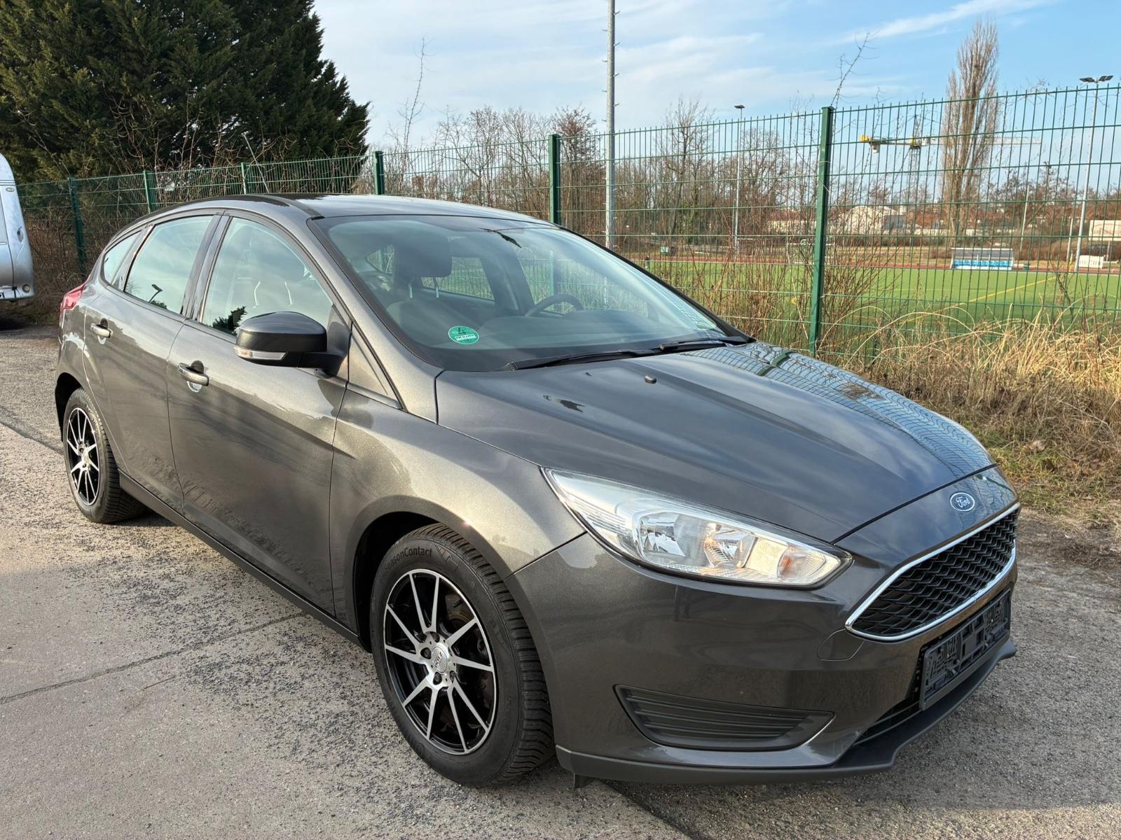 Ford Focus Lim. Trend 1.0 |1.Hand|Klima|Scheckheft|