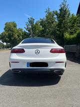 Mercedes-Benz E 300 Coupé AMG Line | Vollausstat - Mercedes-Benz E 300 in Frankfurt (Main)