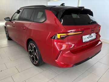 Fotografie des Opel Astra Sports Tourer 1.2 Turbo GS Tech-Paket