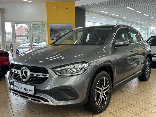 Mercedes-Benz GLA 200 7G DCT*PANO*LED*NAVi*KAMERA*SiTZHG*MB100