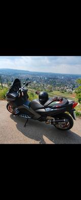 Aprilia SRV 850 - APRILIA ROLLER