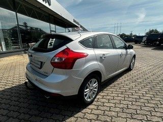 Fahrzeugabbildung Ford Focus Lim. Titanium
