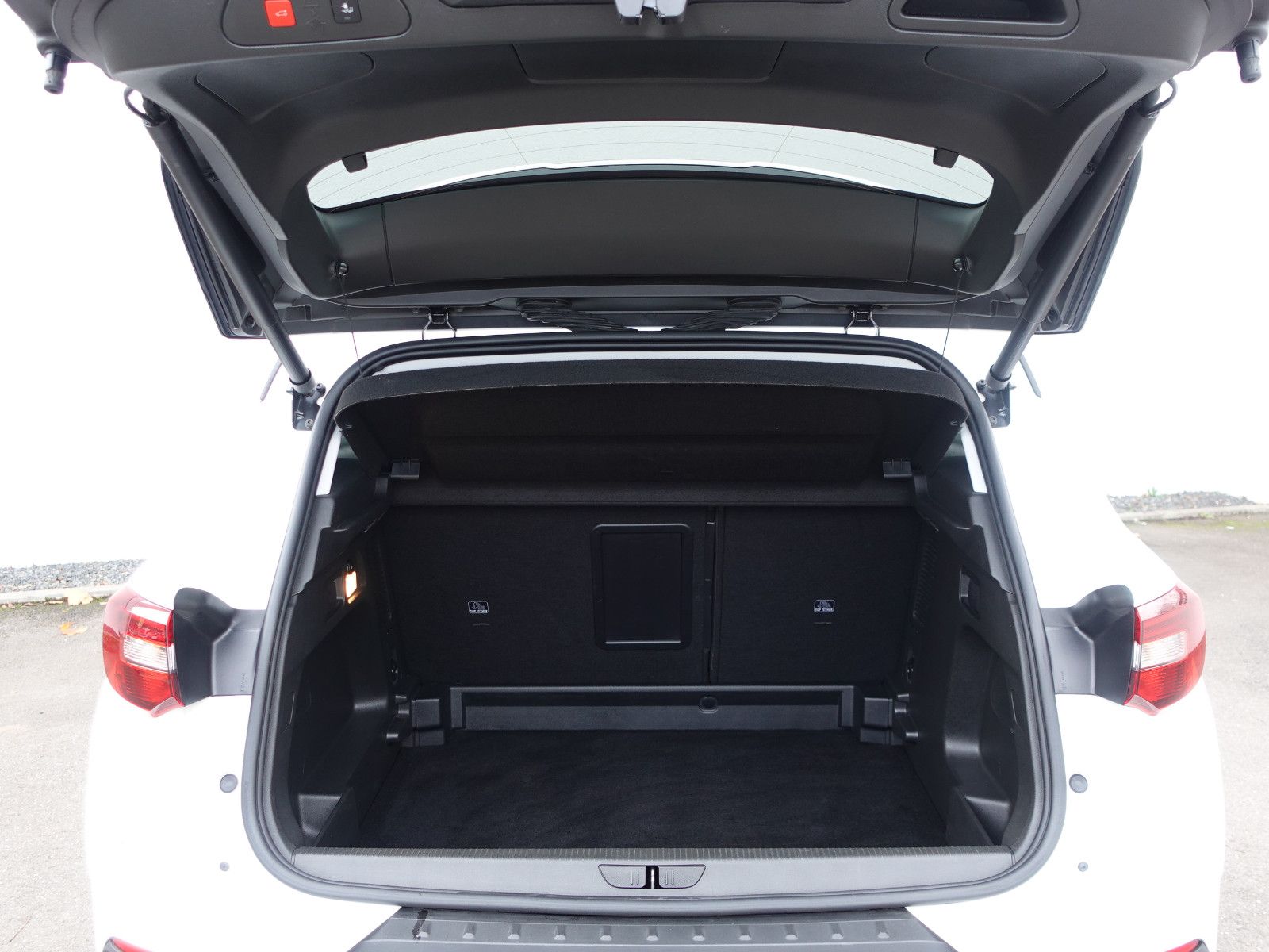 Fahrzeugabbildung Opel Grandland X 1.2 Elegance Kamera,LED,Navi,PDC,SHZ