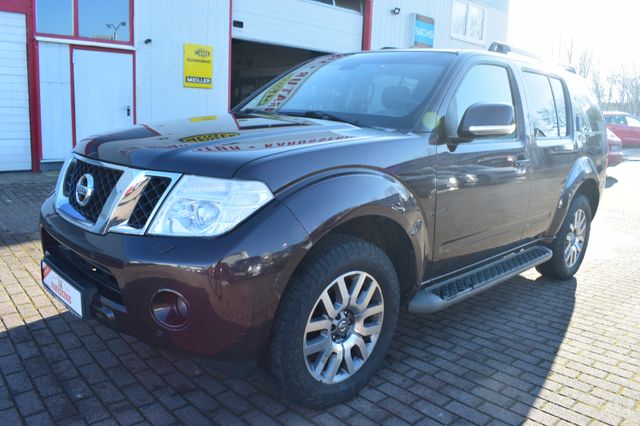 Nissan Pathfinder 2.5 dCi LE 2.Hand 7-Sitze Leder Bose