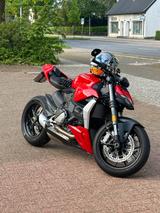 Ducati Streetfighter V2 - DUCATI ST2