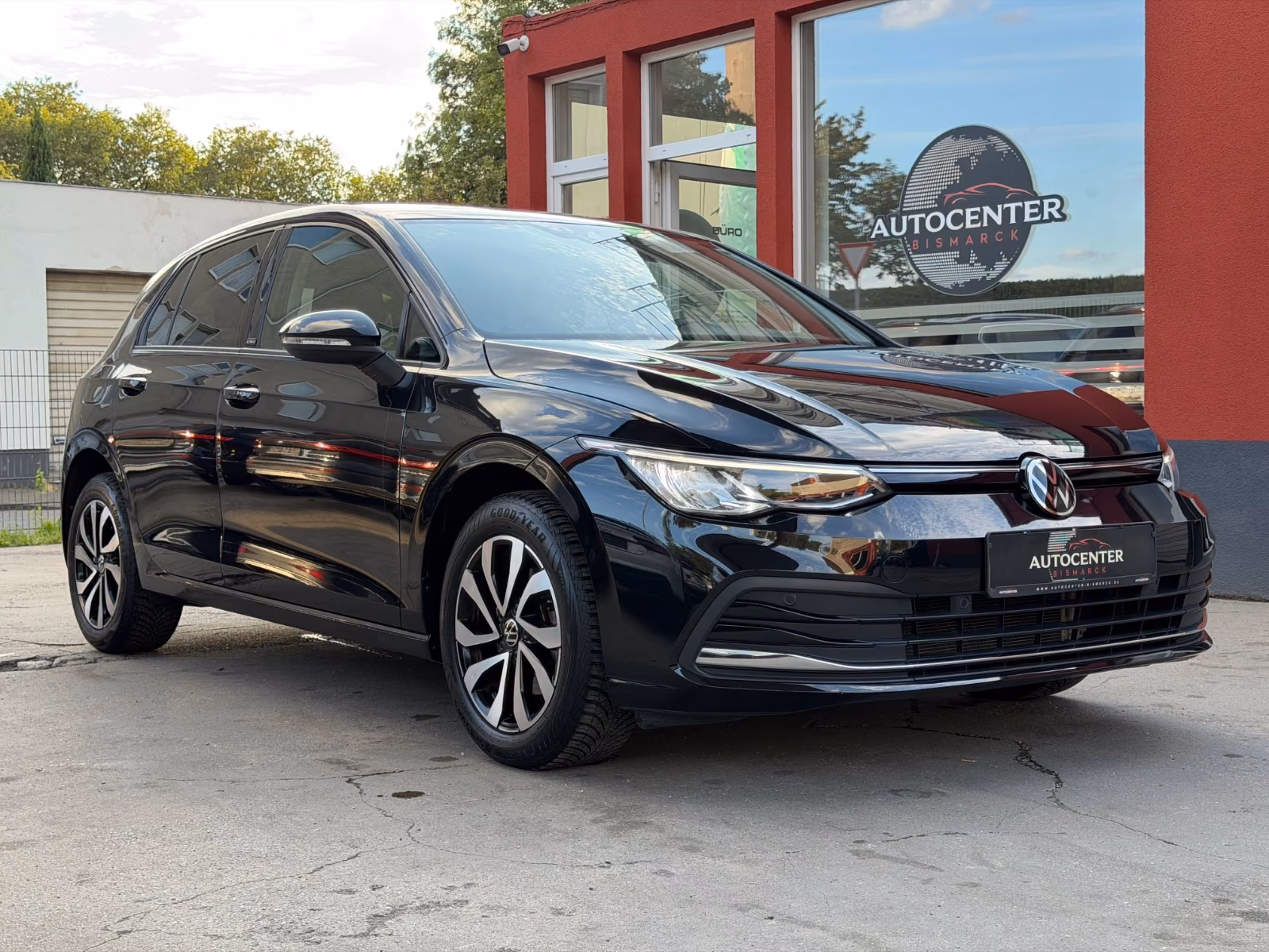 Volkswagen Golf VIII Lim. Active, миниатюра 2