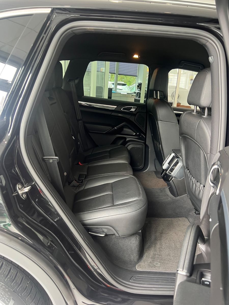Fahrzeugabbildung Porsche Cayenne Diesel * 1.HAND *SCHECKHEFT BEI PORSCHE*