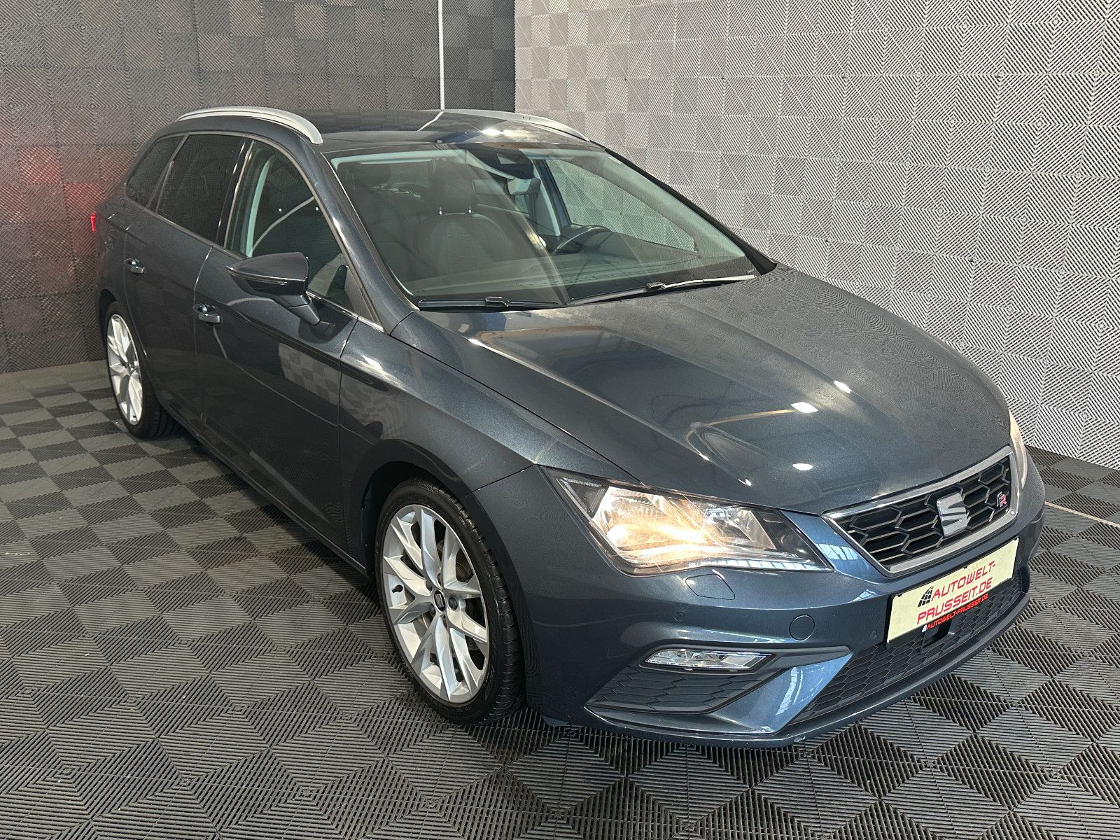 Gebrauchtwagen Seat Leon Leon ST FR*BLACK MATT EDT*LED-TEMPO-BEATS-SHZ-18 in Horb am Neckar