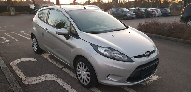 Ford Fiesta Klima 8fach bereift - 60PS