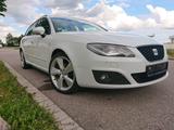 Seat Exeo ST 2.0 TDI CR 105kW Sport Leder Navi Xenon  - weiße Seat Exeo