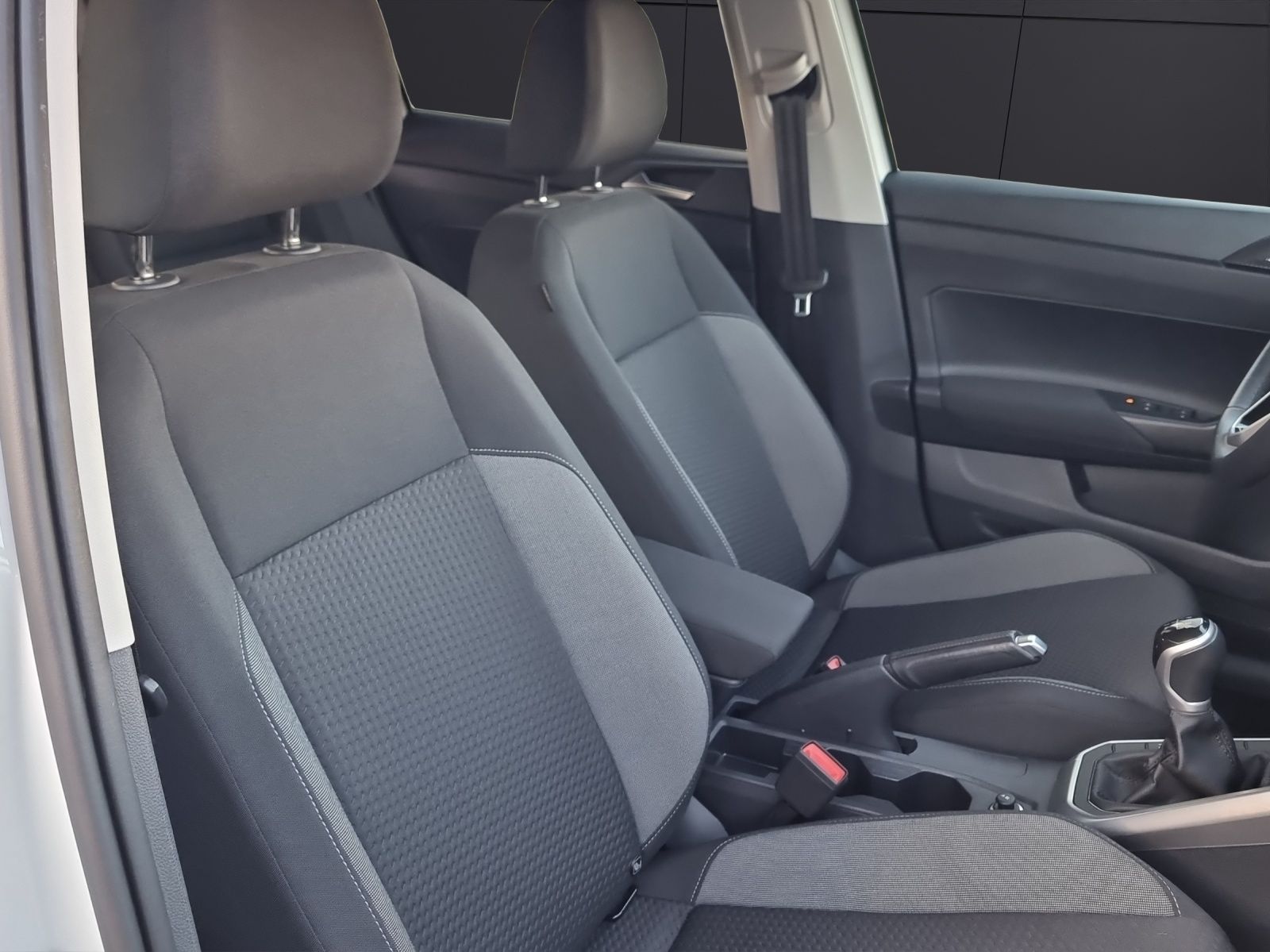 Fahrzeugabbildung Volkswagen Polo Life TSI LED SH PDC DAB+ WeConnect Klima