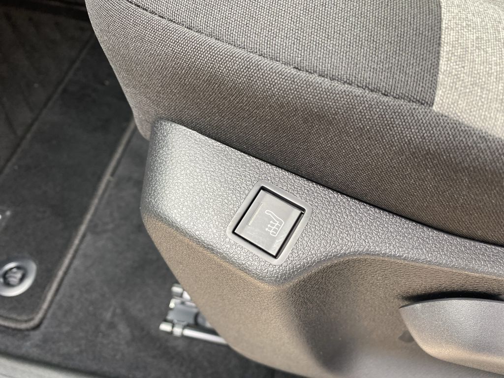Fahrzeugabbildung Citroën Berlingo M Benzin 110 PLUS *Sitzh.*Rückfahrkam*
