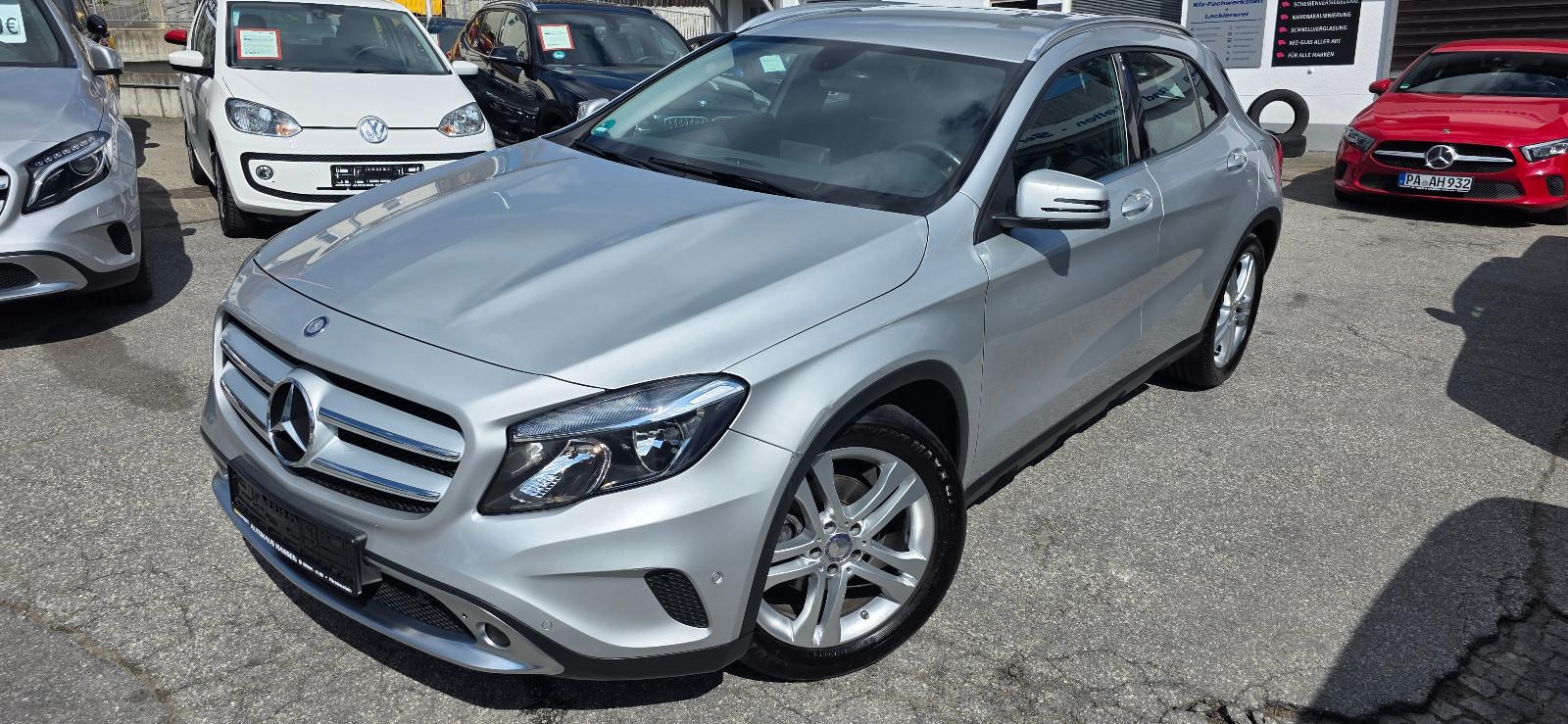 Mercedes-Benz GLA 200, 1. Hand, gepflegt !!
