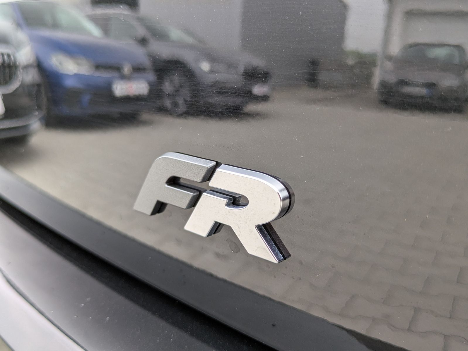 Fahrzeugabbildung SEAT Arona 1.5 TSI FR DSG AHK*ACC*LED*APP*DAB*KAMERA