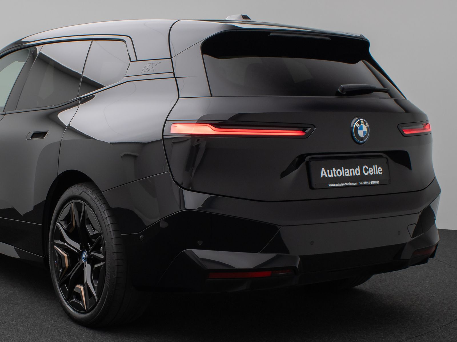 Fahrzeugabbildung BMW iX M60 360°Laser B&W DAB SoftCL ACC AHK 22Zoll