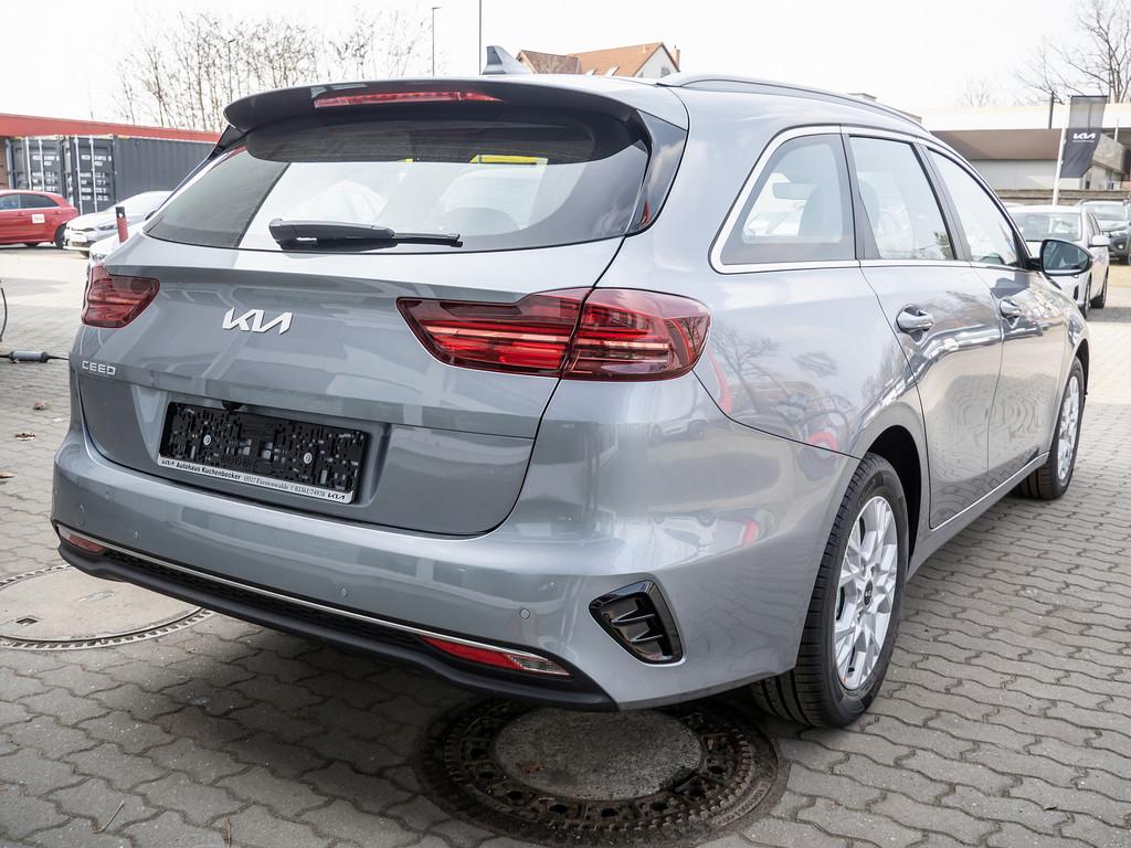 Kia Ceed_SW 1.5 T-GDi Ultimate Edition NAVI ACC LED