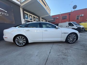 Jaguar XJ - 5